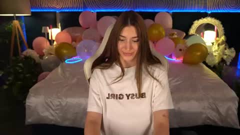 Mia online show from 07-03-26, 02:23