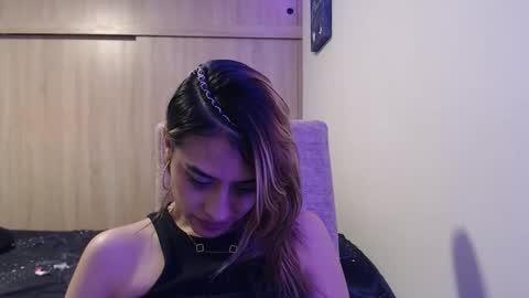 Miia  online show from 11-26-25, 12:33