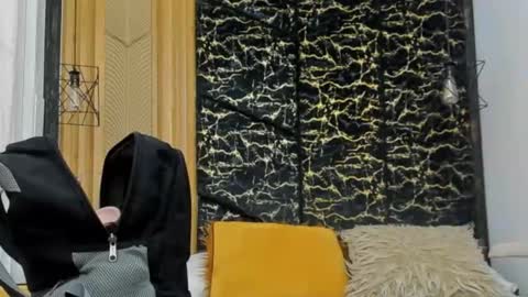 MiaCours online show from 03-22-26, 01:47