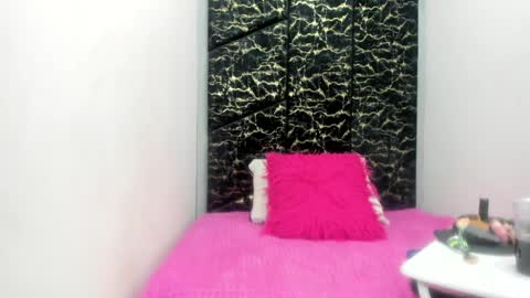 MiaCours online show from 06-30-26, 01:01