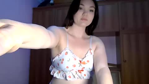 Mia online show from 05-12-26, 08:55