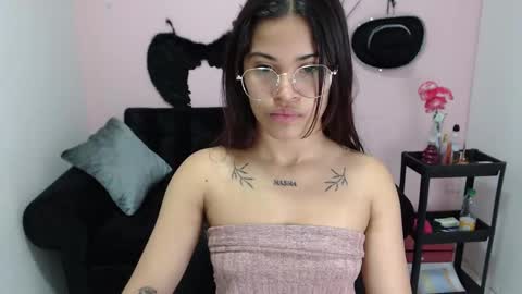 Snapshot of miacumgirl chatting on 01-16-26, 12:20 miacumgirl online show from 01-16-26, 12:20