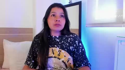 Snapshot of miadanielss chatting on 07-28-26, 07:26 IG Yojanagomez online show from 07-28-26, 07:26