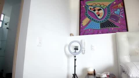 Mia online show from 02-09-25, 09:06