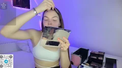 Mia online show from 06-02-26, 02:35
