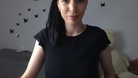 Snapshot of miaflame78 chatting on 05-17-26, 08:27 Mia online show from 05-17-26, 08:27