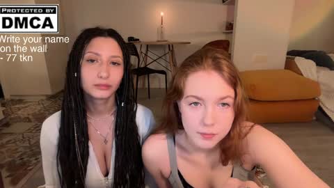 Mia online show from 04-01-26, 10:51