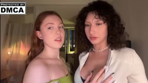 Mia online show from 06-12-26, 10:19