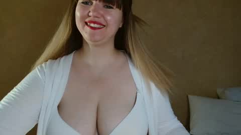 MiaFoxisJa online show from 09-25-25, 02:15