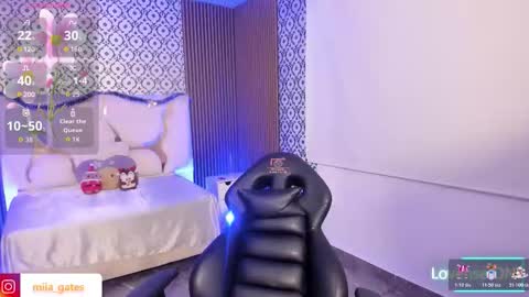 Mia online show from 11-27-25, 03:52