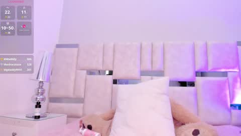 Mia  online show from 01-10-25, 09:10