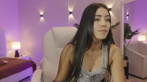 Mia Gomez online show from 11-14-25, 12:59