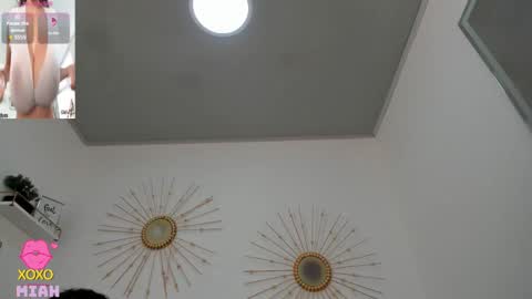 Miah Collins online show from 12-15-25, 11:47