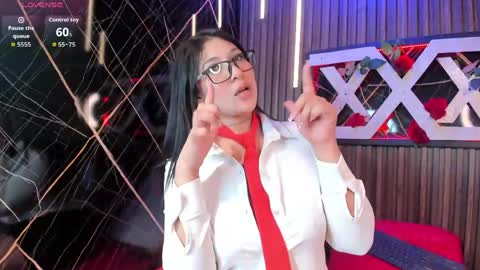 MIAH PALACIO online show from 05-29-26, 10:19