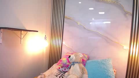 Snapshot of miah_princess chatting on 10-21-25, 07:14 miah_princess online show from 10-21-25, 07:14