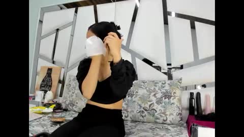 miaharper0 online show from 05-19-26, 03:46