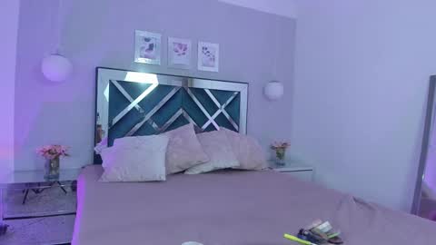 Mia Khalifa online show from 03-09-25, 11:36