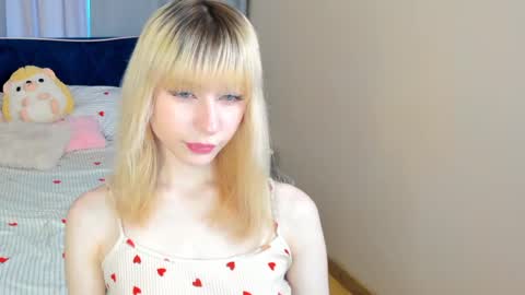Snapshot of miakimiko chatting on 05-03-26, 02:28 miakimiko online show from 05-03-26, 02:28