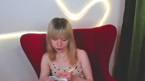 Snapshot of miakimiko chatting on 05-06-26, 02:40 miakimiko online show from 05-06-26, 02:40