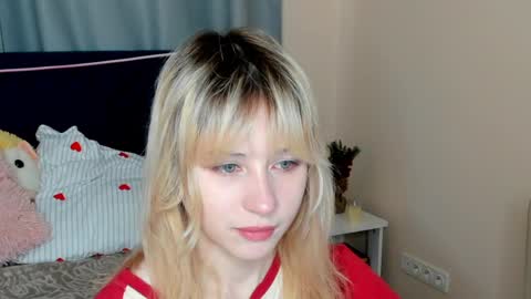 Snapshot of miakimiko chatting on 05-15-26, 01:56 miakimiko online show from 05-15-26, 01:56