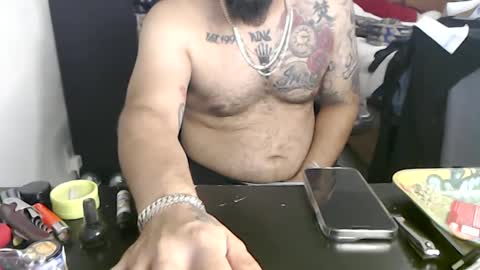 Mark online show from 10-12-25, 04:33