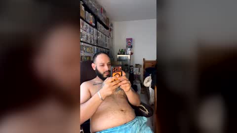 Mark online show from 04-10-26, 02:00