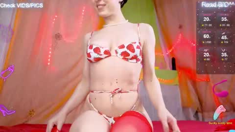 Snapshot of miakitana chatting on 03-07-25, 11:49 Mia online show from 03-07-25, 11:49