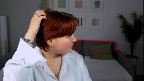 mialacrice online show from 05-30-26, 07:22