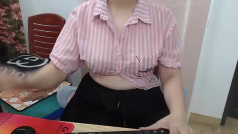 Mia online show from 10-02-25, 03:13