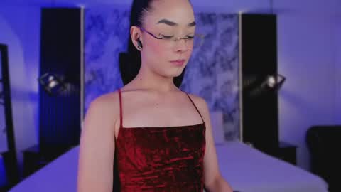 Mia Larouse online show from 04-21-26, 09:28