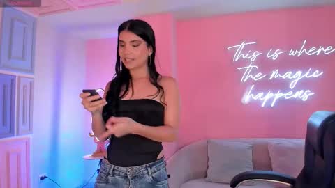 Call me Mia  online show from 10-18-25, 07:03