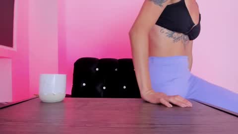 Mia Lenox online show from 02-20-25, 04:39