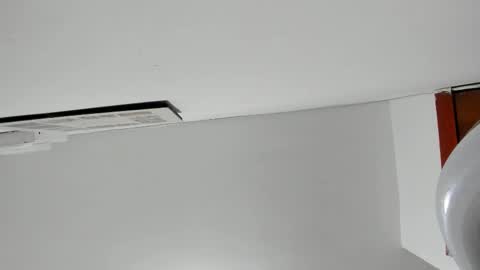 Mia Lenox online show from 11-05-25, 09:15