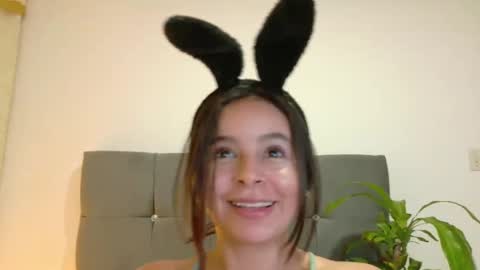 Snapshot of miamackleyn_ chatting on 09-16-25, 12:28 MIA online show from 09-16-25, 12:28