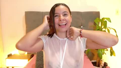Snapshot of miamackleyn_ chatting on 09-29-25, 12:54 MIA online show from 09-29-25, 12:54