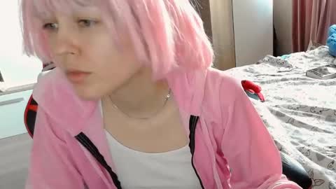 Mia online show from 04-13-26, 08:20