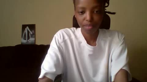 Snapshot of miami_muffin chatting on 04-29-26, 01:04 Muffin online show from 04-29-26, 01:04