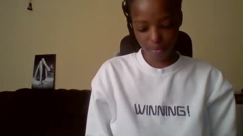 Snapshot of miami_muffin chatting on 05-15-26, 10:44 Muffin online show from 05-15-26, 10:44