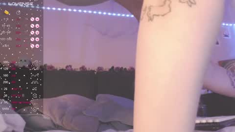 Mia online show from 03-02-25, 07:34