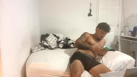 Snapshot of miamiclos1 chatting on 02-21-26, 03:40 miamiclos1 online show from 02-21-26, 03:40