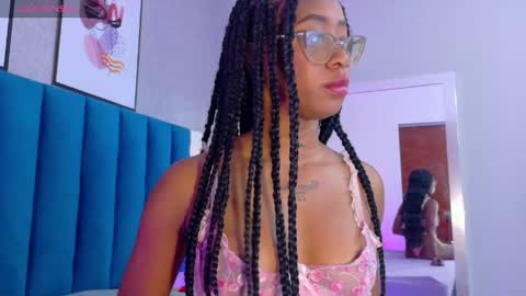 Snapshot of miamidnight1 chatting on 04-27-26, 12:36 Mia online show from 04-27-26, 12:36
