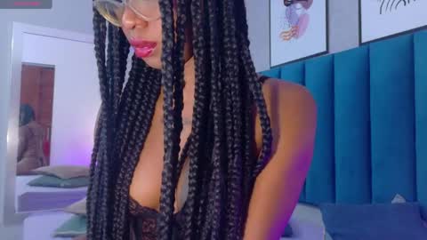 Snapshot of miamidnight1 chatting on 05-01-26, 12:21 Mia online show from 05-01-26, 12:21