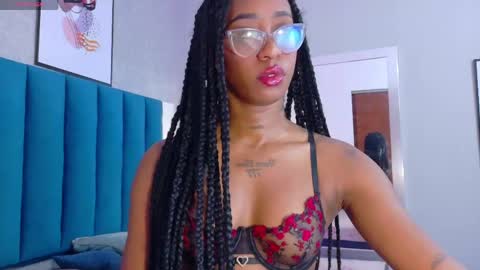 Snapshot of miamidnight1 chatting on 05-06-26, 12:32 Mia online show from 05-06-26, 12:32