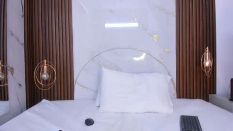 Mia  online show from 01-13-25, 02:53