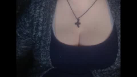 Snapshot of miamimistress chatting on 02-16-25, 06:32 maya online show from 02-16-25, 06:32