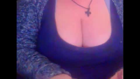 Snapshot of miamimistress chatting on 02-22-25, 10:20 maya online show from 02-22-25, 10:20