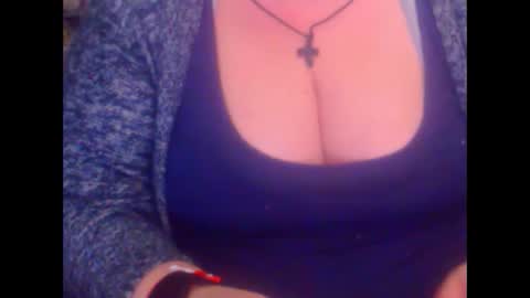 Snapshot of miamimistress chatting on 03-05-25, 06:12 maya online show from 03-05-25, 06:12