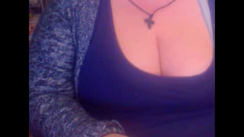 Snapshot of miamimistress chatting on 03-05-25, 09:15 maya online show from 03-05-25, 09:15