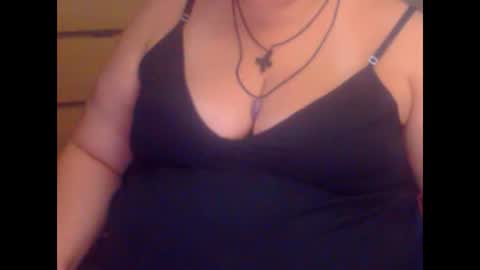 Snapshot of miamimistress chatting on 09-23-25, 06:49 maya online show from 09-23-25, 06:49