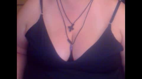 Snapshot of miamimistress chatting on 10-14-25, 06:42 maya online show from 10-14-25, 06:42